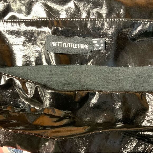 Pretty Little Thing Wet Look Vinyl Vegan Mini Skirt Size 8 - Picture 4 of 4